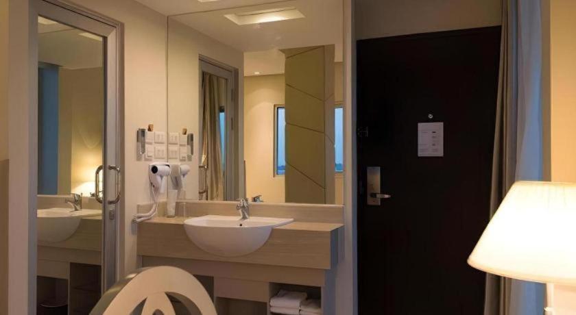 Gajahmada Avara Boutique Hotel Pontianak Eksteriør bilde